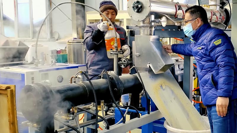 Extrusion Equipment