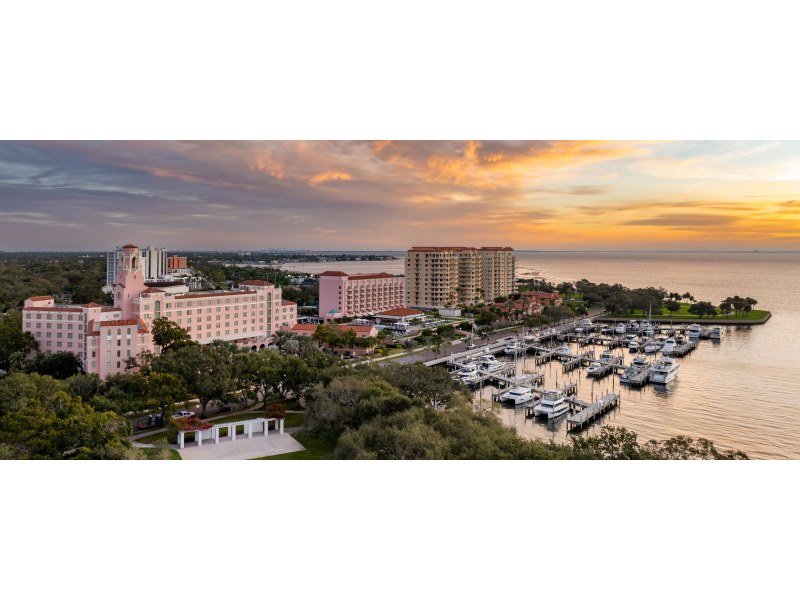 Vinoy Renaissance Resort & Golf Club