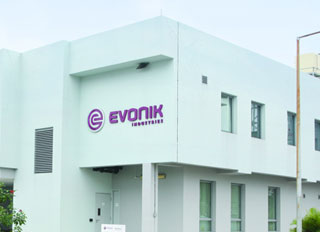 Evonik feed opens feed analysis centre in Singapore