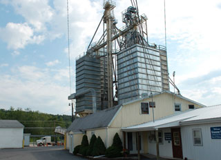 Kreamer Feed prepares for the opening of their new organic feed mill